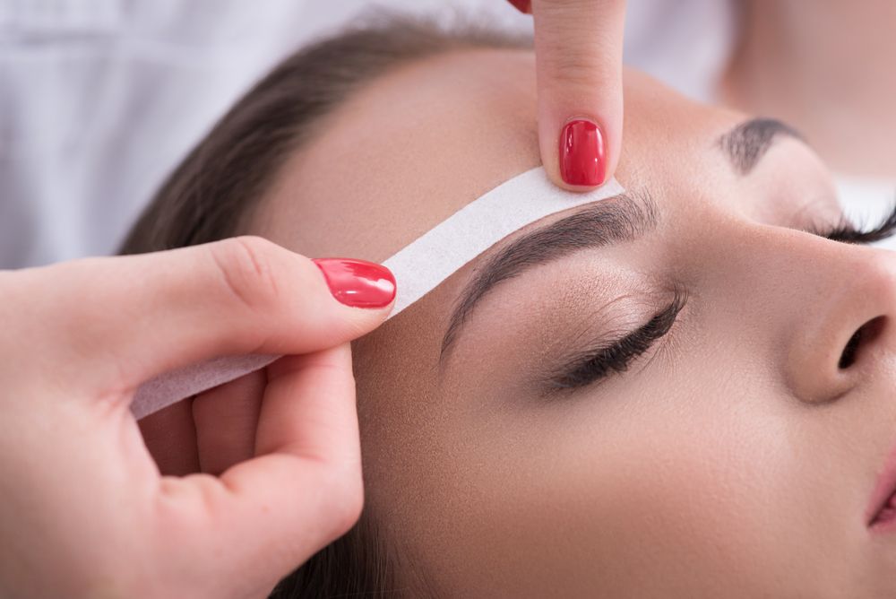 Facial Waxing Everything You Need To Know Lesalon